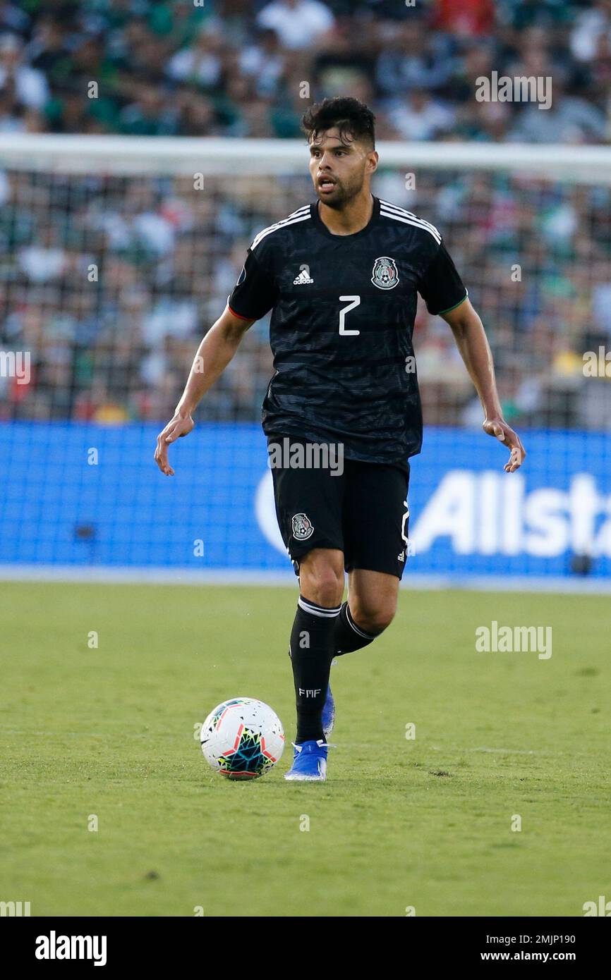 Mexico defender Néstor Araujo (2) in actions during a CONCACAF Gold Cup  soccer match between Mexico and Cuba in Pasadena, Calif., Saturday, June  15, 2019. Mexico won 7-0. (AP Photo/Ringo H.W. Chiu