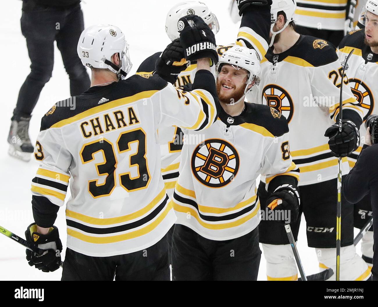 June 15, 2011; Vancouver, BC, CANADA; Boston Bruins defenseman Zdeno Chara  (33) celebrates after defeating the Vancouver Canucks 4-0 in game seven of  the 2011 Stanley Cup Finals at Rogers Arena Stock Photo - Alamy