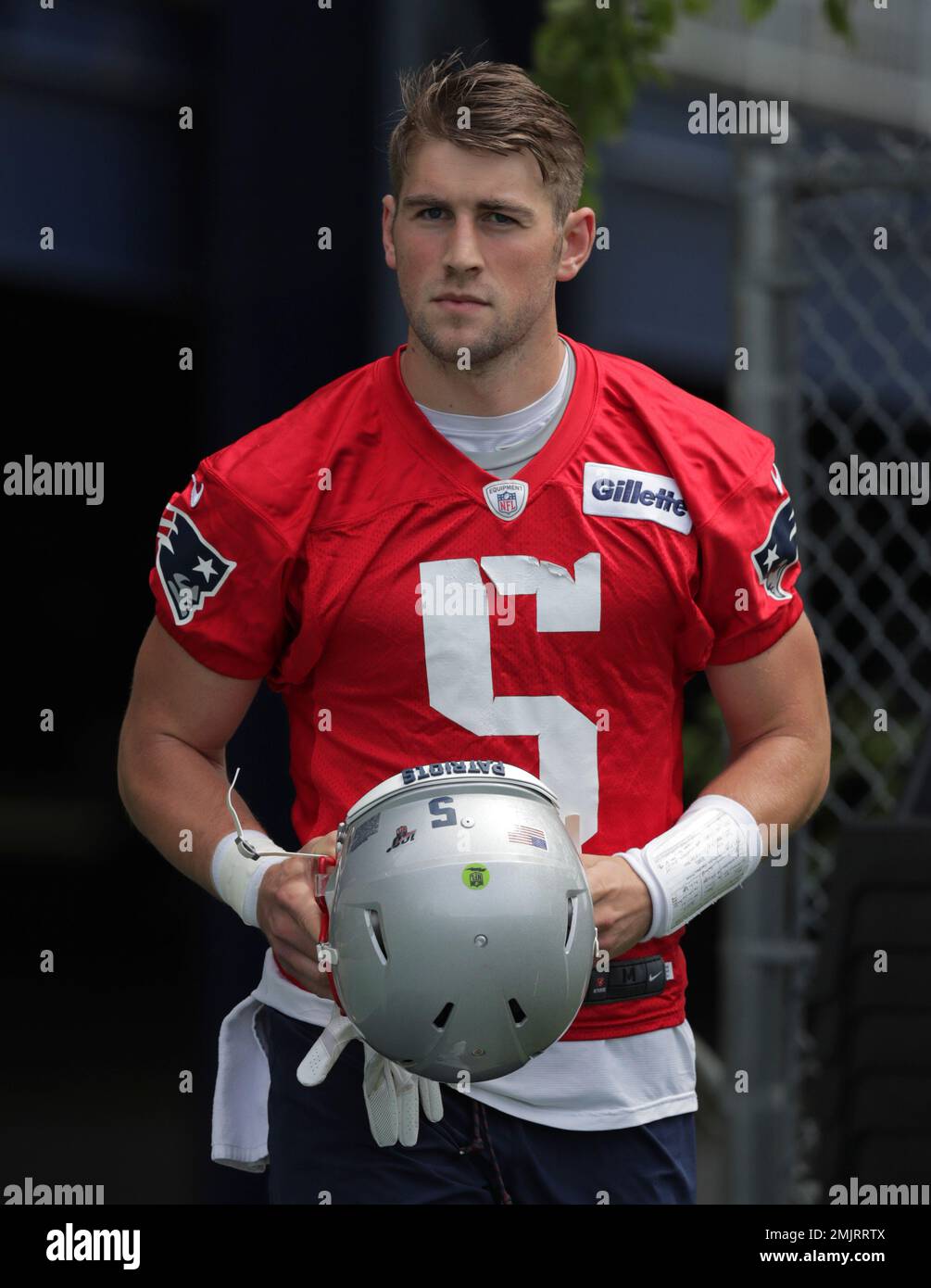 New England Patriots quarterback Danny Etling (5) during an NFL ...