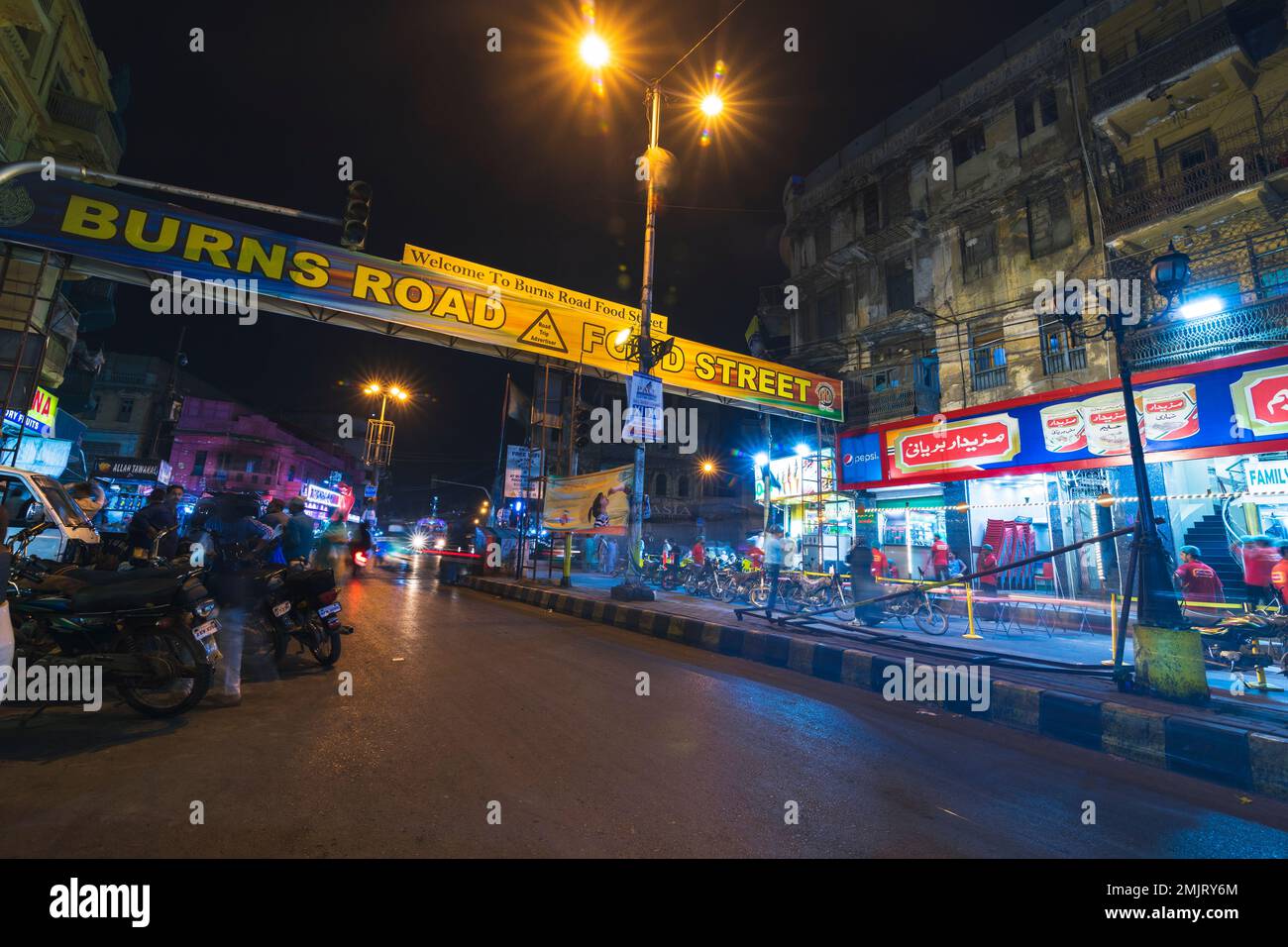 karachi pakistan 2022, karachi cityscape, landmarks of karachi, Buns