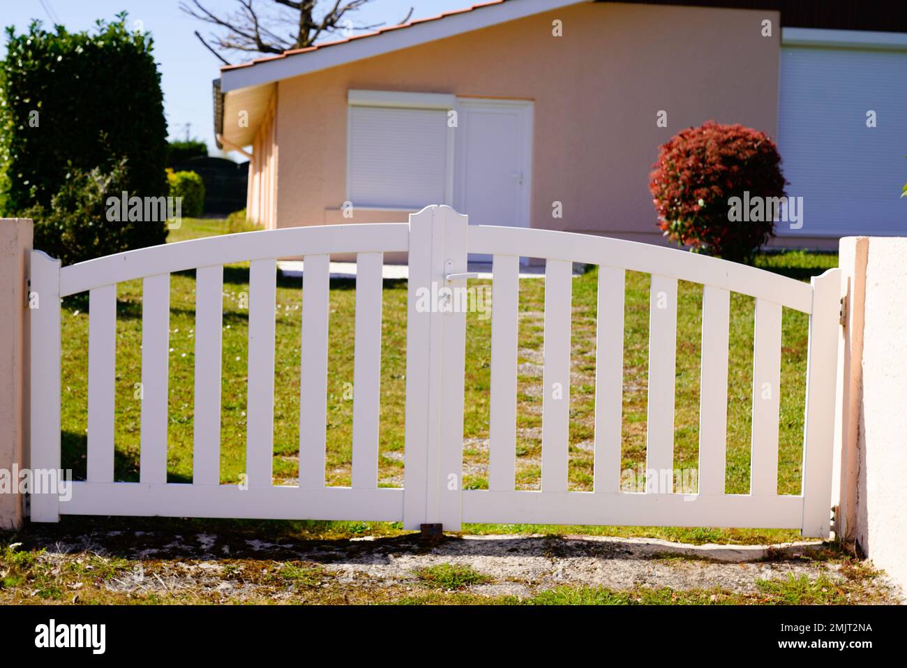 suburban modern steel metal gate white of home suburb street access