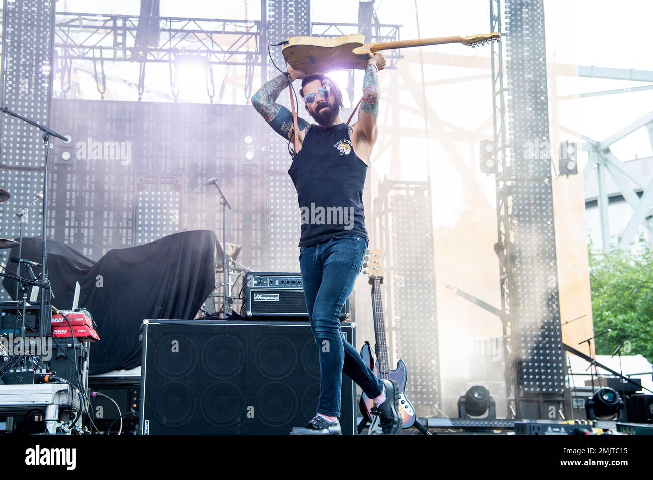 Chris Carrabba of Dashboard Confessional performs at the Bunbury Music