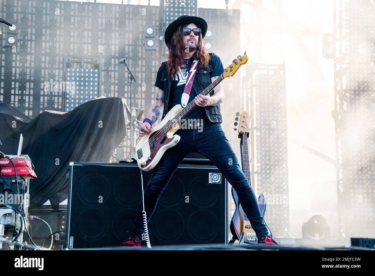 Scott Schoenbeck of Dashboard Confessional performs at the Bunbury