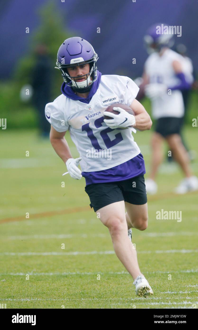 Minnesota Vikings wide receiver Chad Beebe heads to the practice field  during the NFL football team's training camp Monday, July 29, 2019, in  Eagan, Minn. (AP Photo/Jim Mone Stock Photo - Alamy