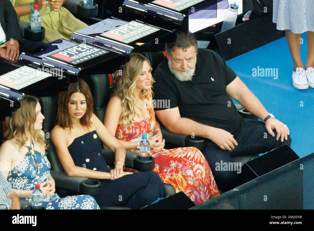 January 28, 2023 Australian actor Russell Crowe (R) and Britney(01)