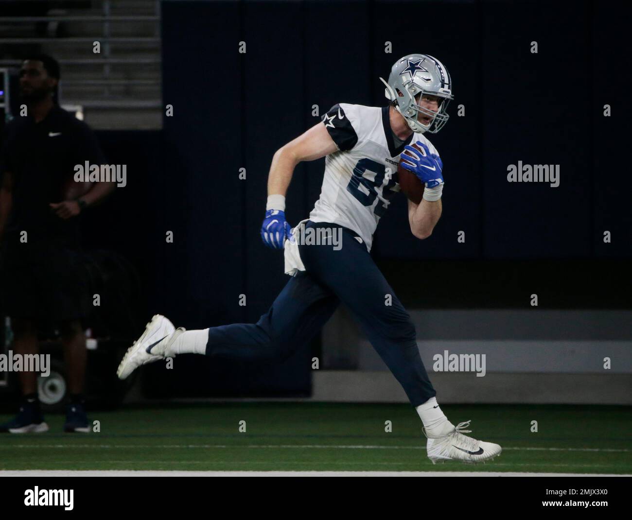 Dallas Cowboys tight end Blake Jarwin 89 makes a catch during