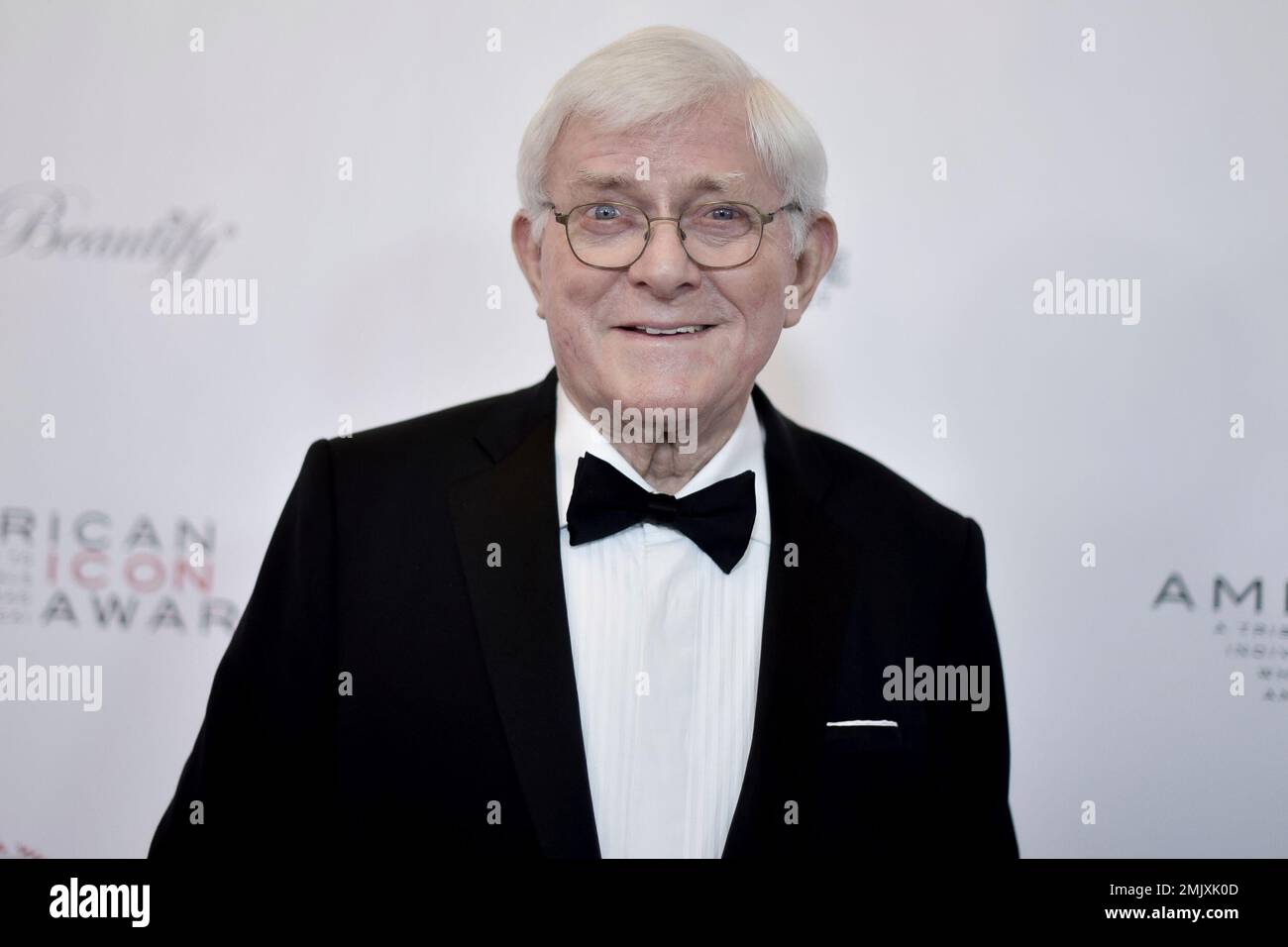 Phil Donahue attends the 2019 American Icon Awards at the Beverly