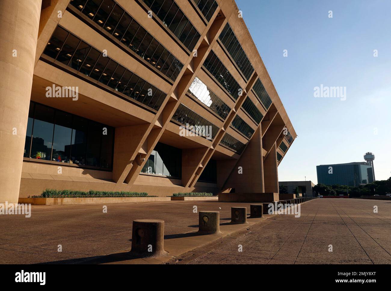 The sharp lines of Dallas City Hall, designed by architect I.M. Pei