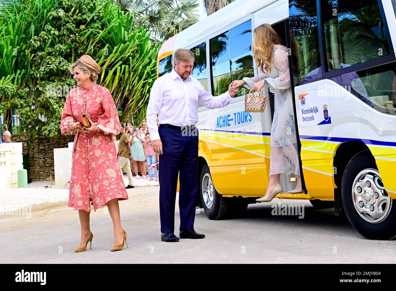 King Willem-Alexander and Queen Maxima of the Netherlands with Princess ...