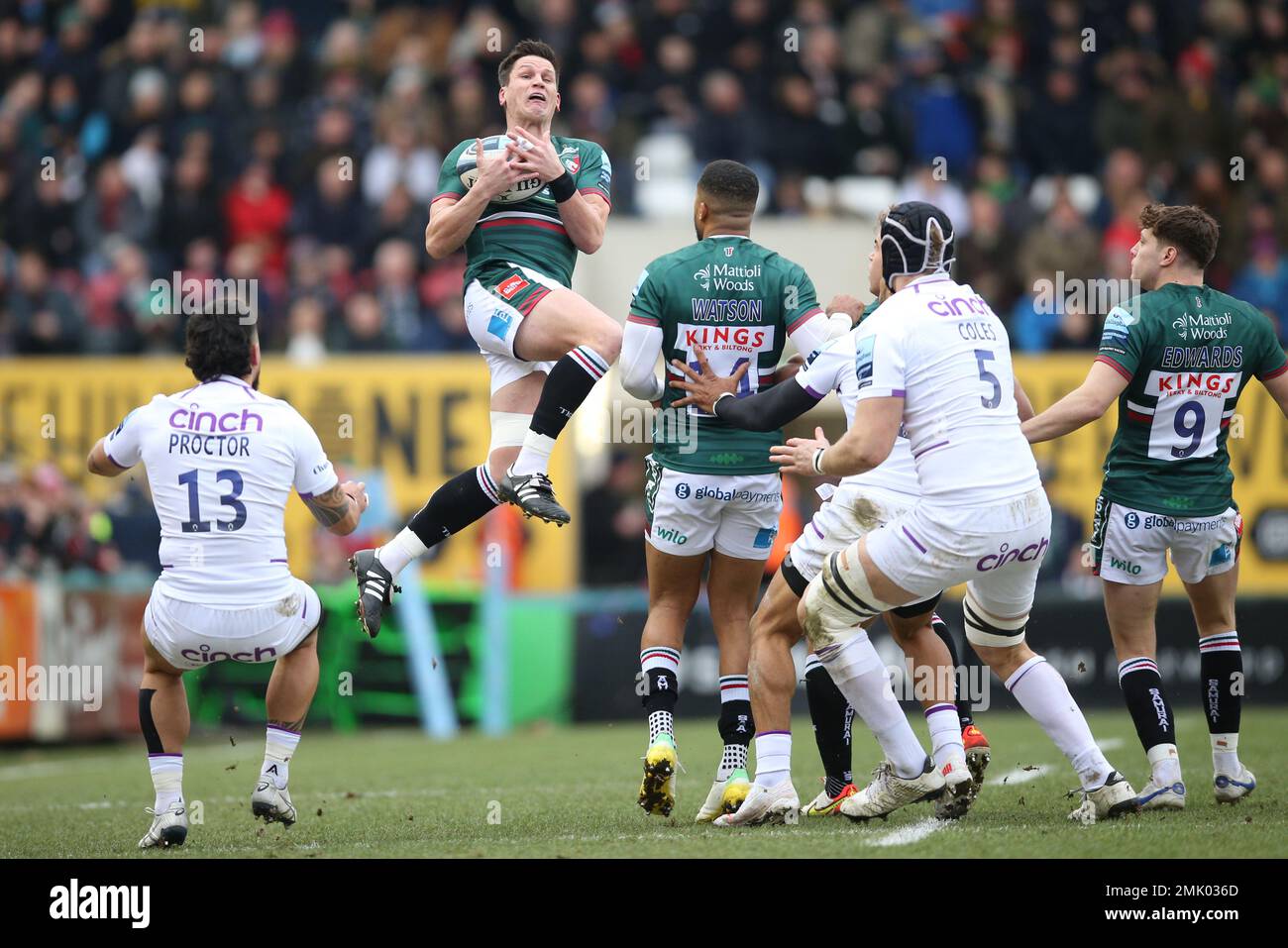 Leicester Tigers' Freddie Burns collects a high ball during the Gallagher Premiership match at the Mattioli Woods Welford Road Stadium, Leicester. Picture date: Saturday January 28, 2023. Stock Photo