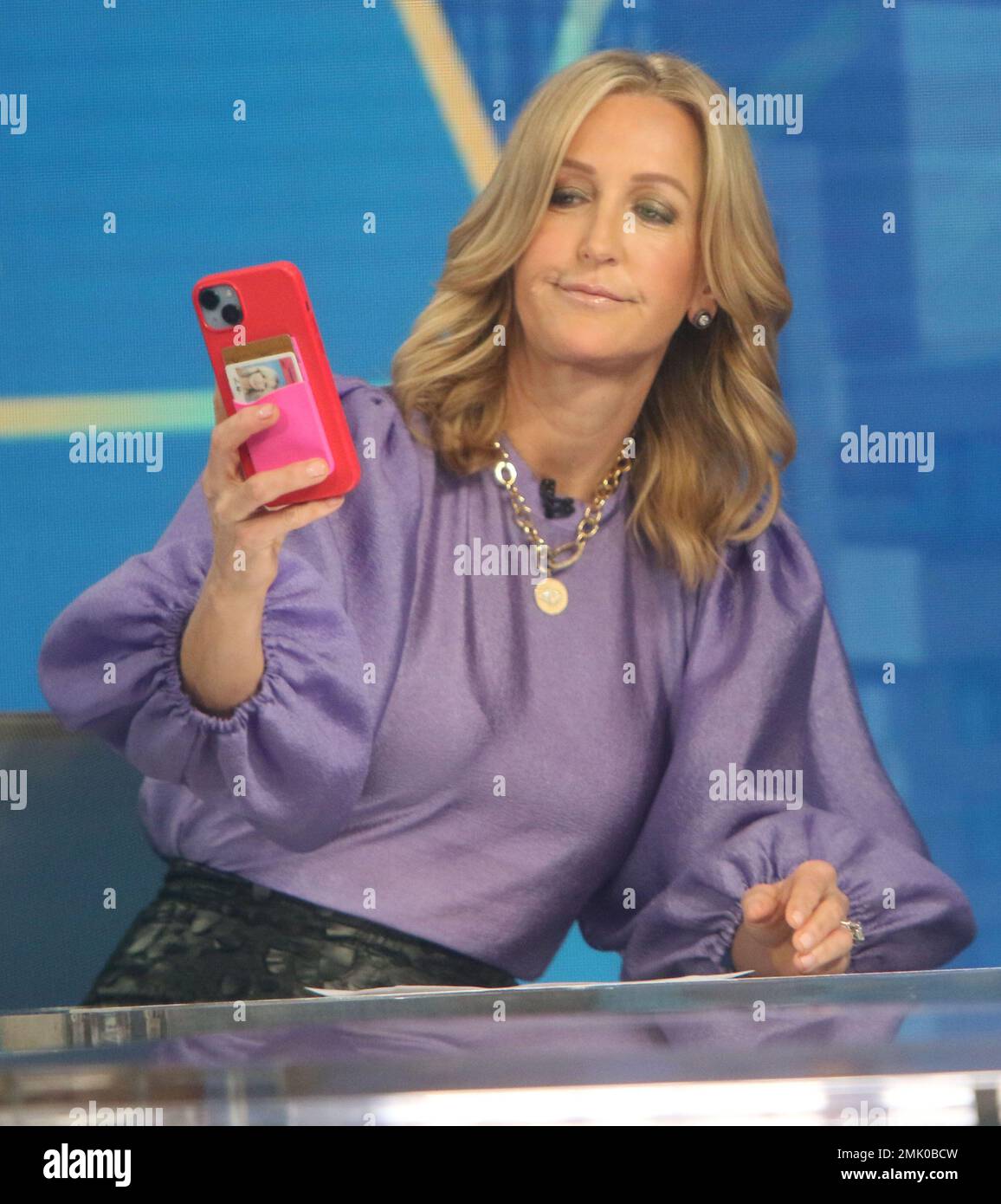  good morning america cast seen on set pictured lara spencer