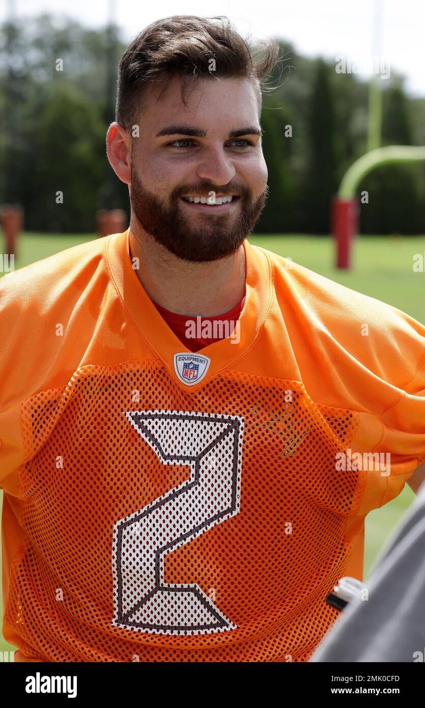 Familiar name, different game: Vincent Testaverde, Jr. looking to make a  name for himself in Bucs rookie minicamp