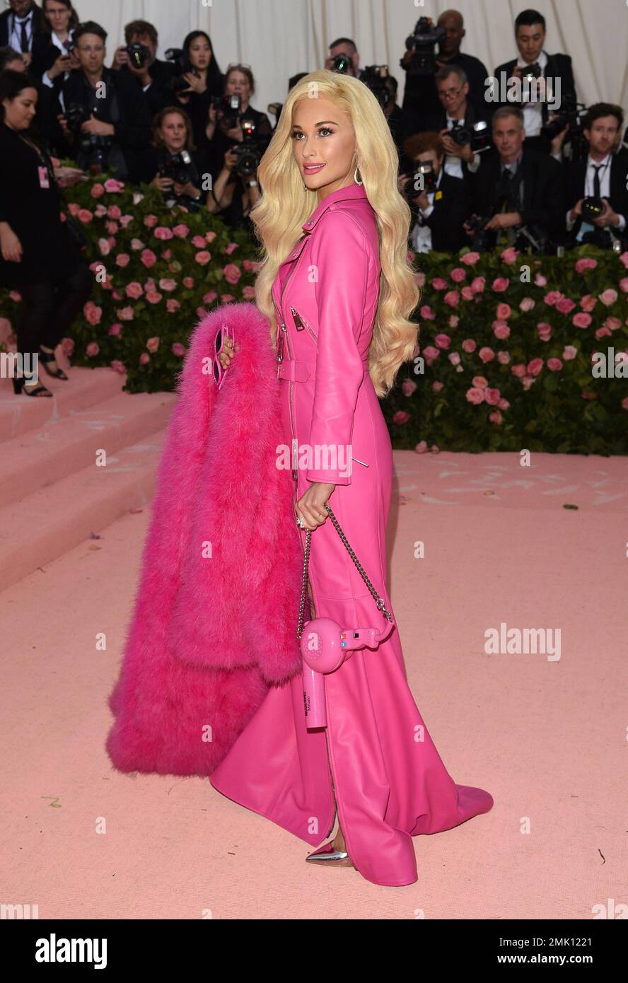 Kacey Musgraves attends The Metropolitan Museum of Art&rsquo;s Costume