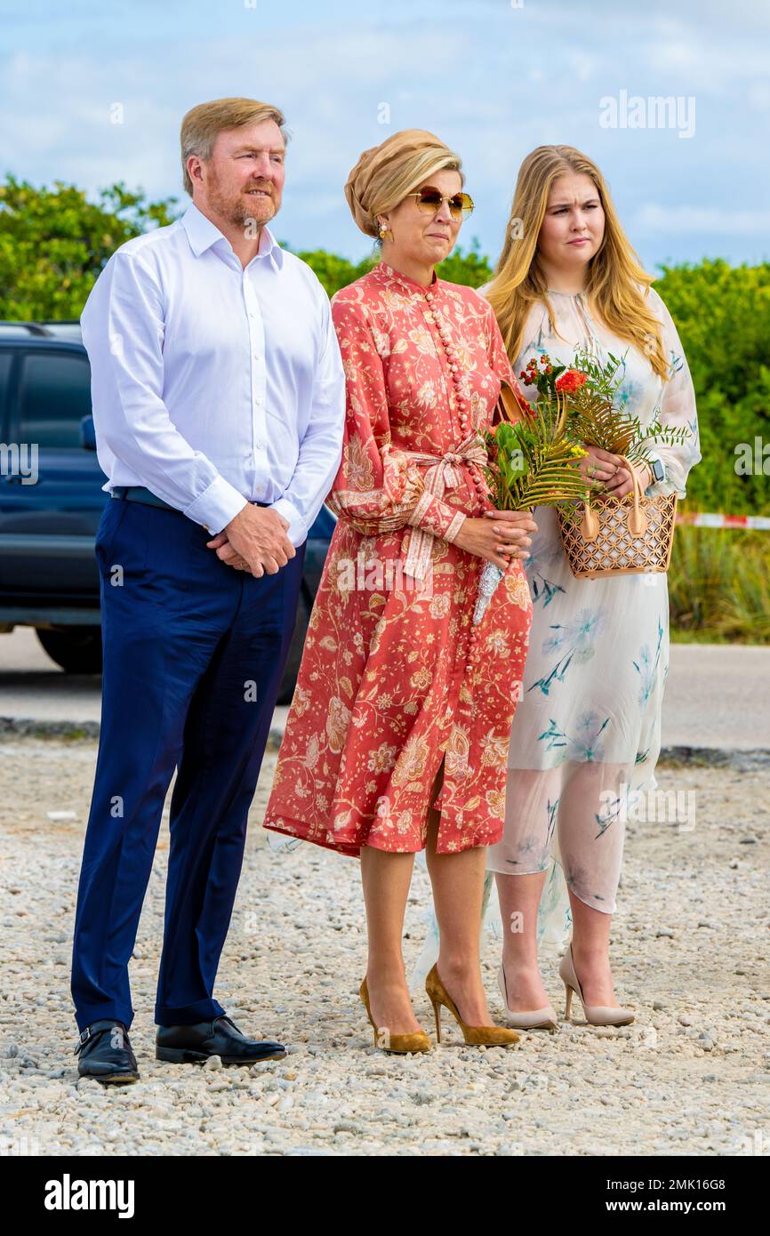 King Willem-Alexander and Queen Maxima of the Netherlands with Princess ...