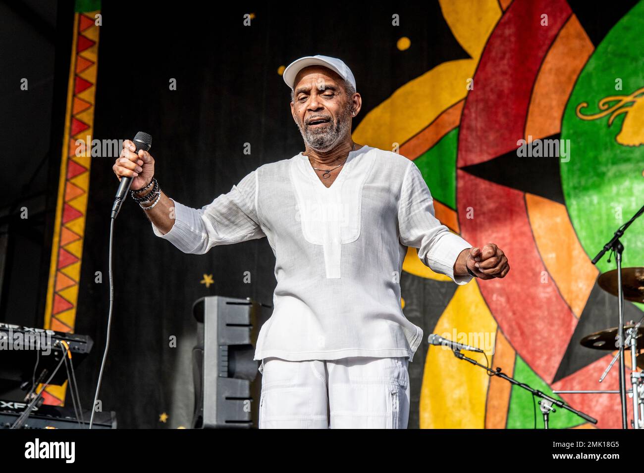Frankie Beverly performs with Maze at the New Orleans Jazz and Heritage
