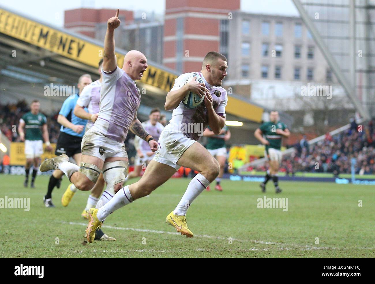 Northampton Saints’ Ollie Sleightholme runs in a try during the Gallagher Premiership match at the Mattioli Woods Welford Road Stadium, Leicester. Picture date: Saturday January 28, 2023. Stock Photo