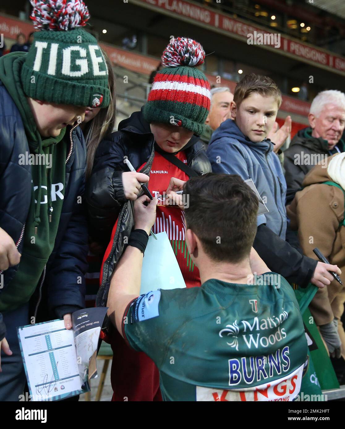 Leicester Tigers’ Freddie Burns says farewell to the home crowd after the Gallagher Premiership match at the Mattioli Woods Welford Road Stadium, Leicester. Picture date: Saturday January 28, 2023. Stock Photo
