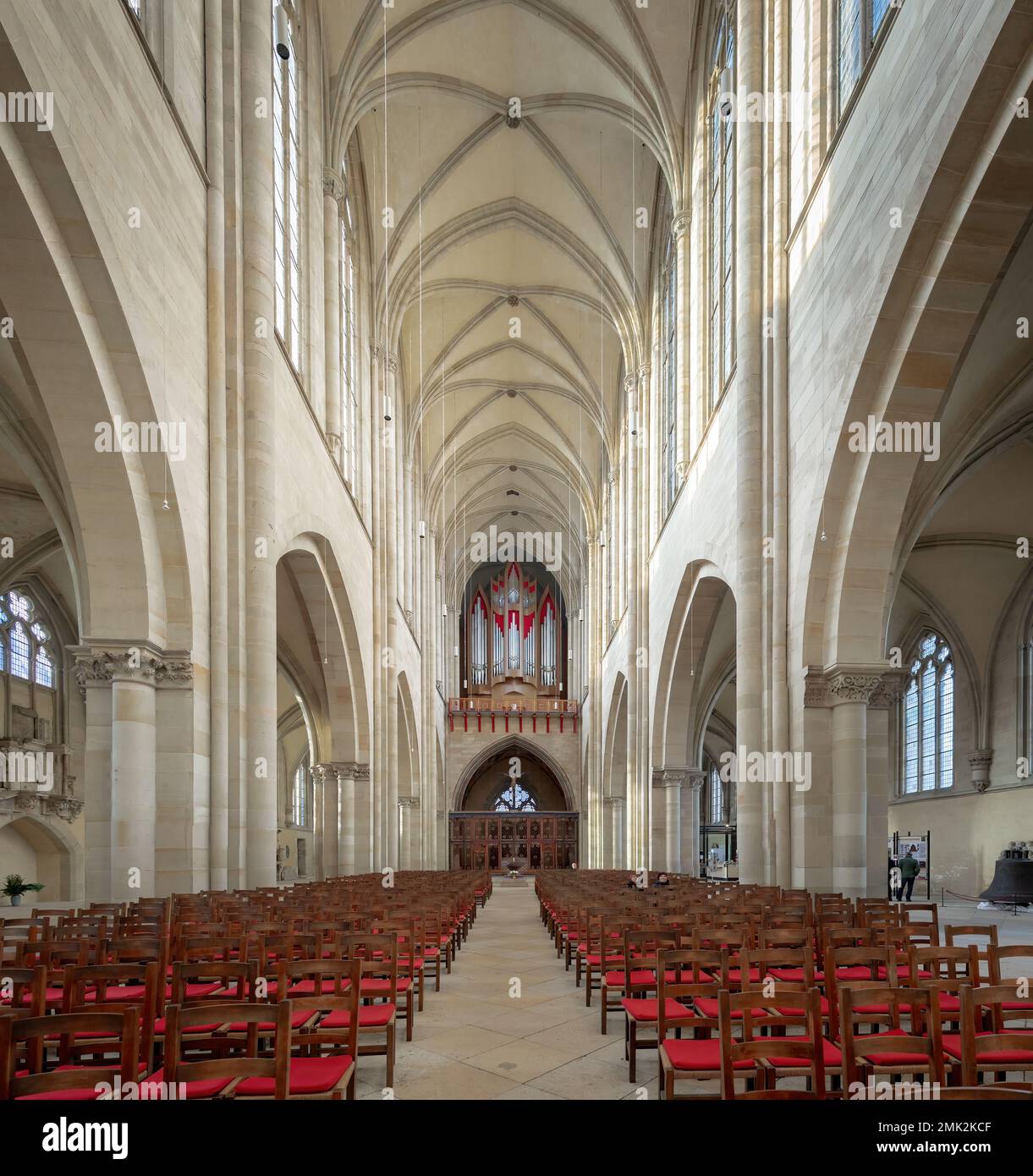 Main Aisle And Pipe Organ At Magdeburg Cathedral Interior - Magdeburg ...