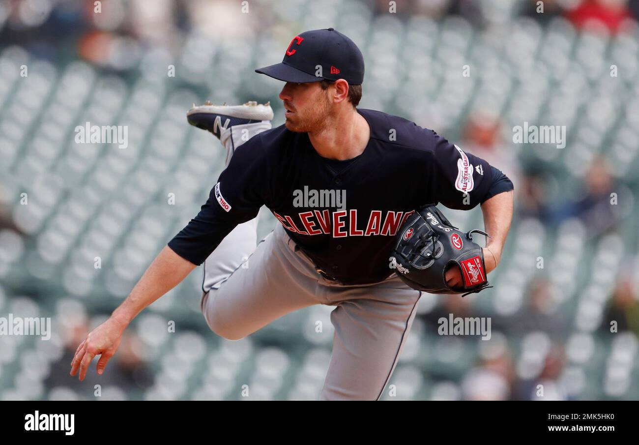 Shane Bieber gets deep into start against Tampa Bay, José Ramírez