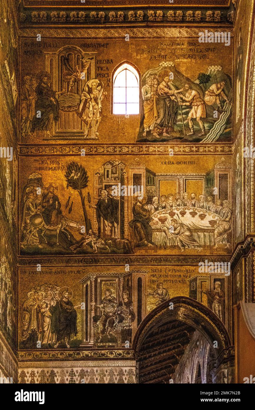 Byzantine gold-ground mosaics with Last Supper scene, Monreale Cathedral, Santa Maria Nuova, Sicily, Monreale, Sicily, Italy Stock Photo