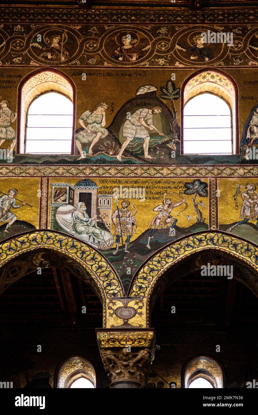 Adam and Eve after the Expulsion from Paradise, Byzantine gold ground mosaics, Monreale Cathedral, Santa Maria Nuova, Sicily, Monreale, Sicily, Italy Stock Photo