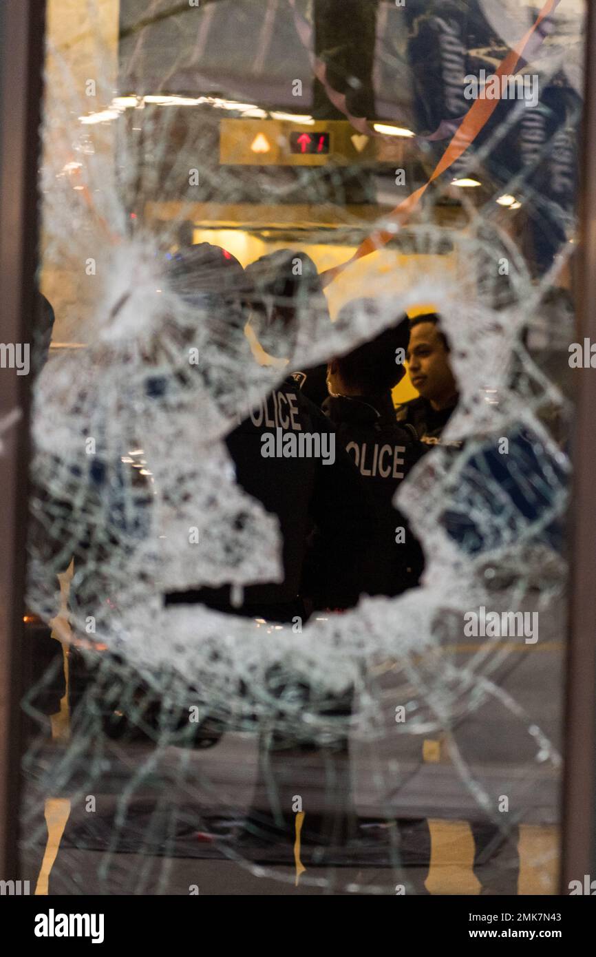 Busted in door hi-res stock photography and images - Alamy