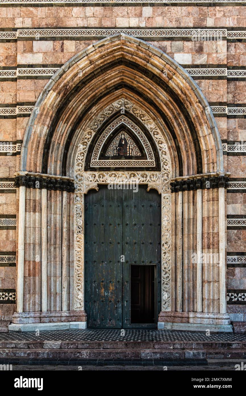 Gothic portal, Cathedral Maria SS. Assunta, with the largest mechanical clock in the world, 12th century, Messina, Sicily, Italy Stock Photo