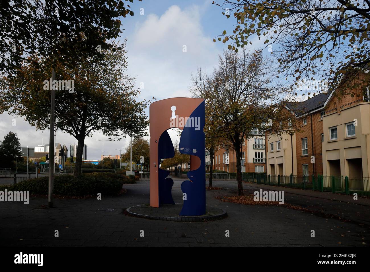 Art installation Looking Both Ways by David Kemp, Lloyd