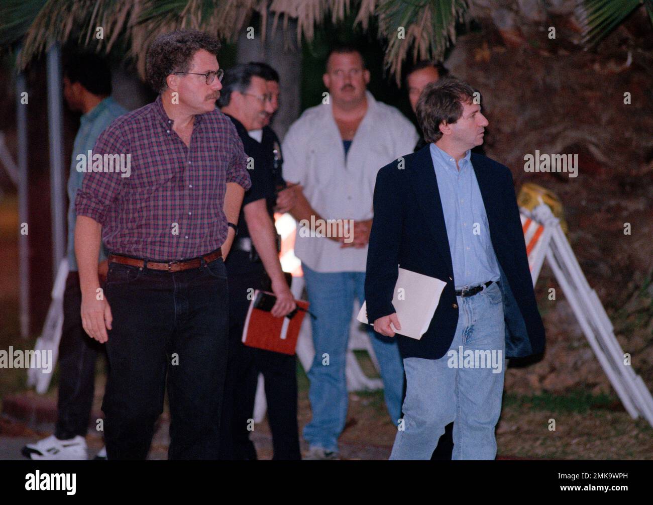 O.J. Simpson defense attorneys Peter Neufeld, left, and Barry Scheck