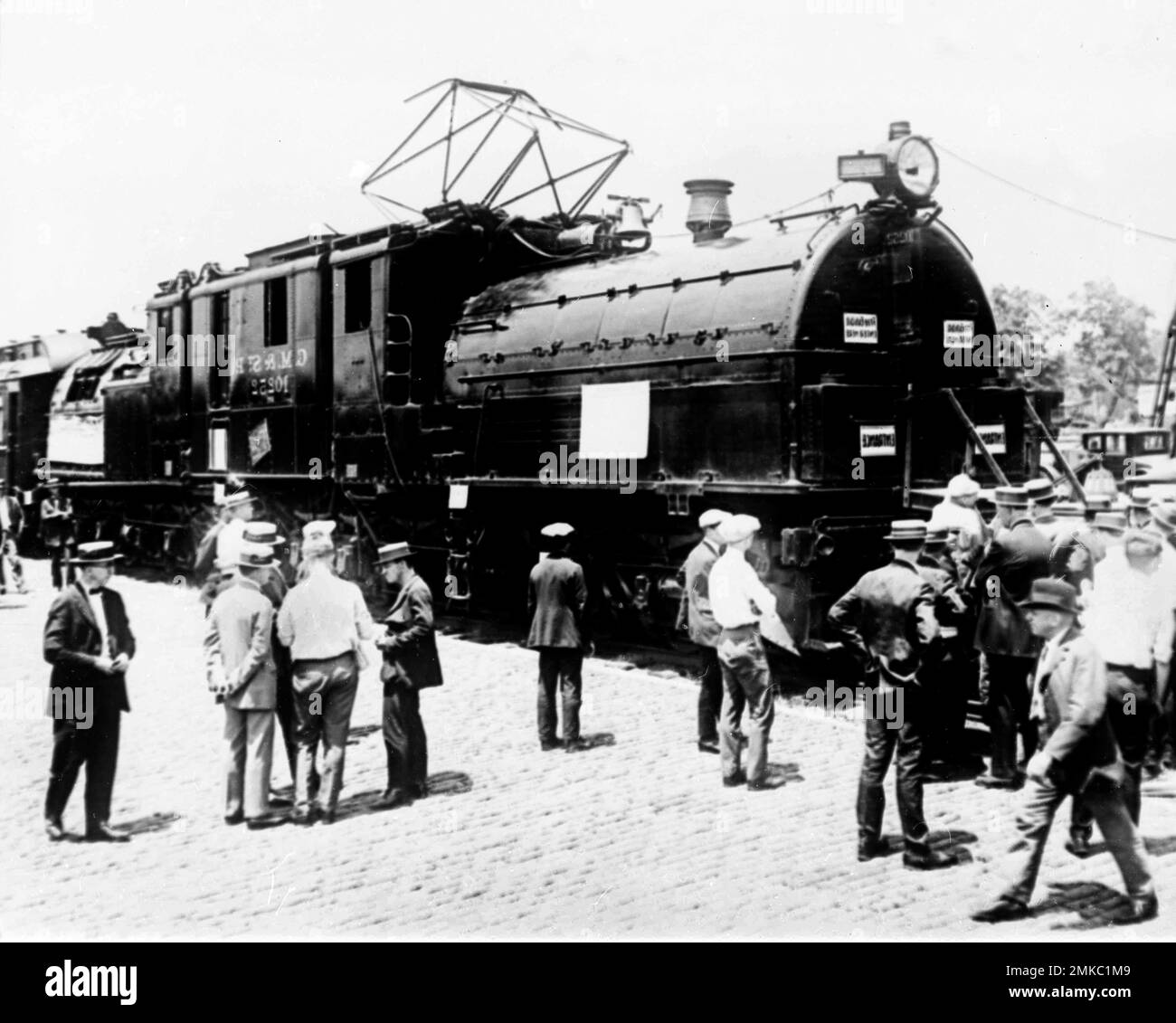 the-largest-locomotive-in-the-world-is-on-exhibition-at-washington-d-c