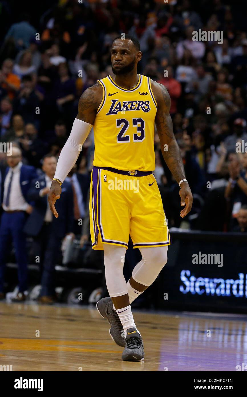 Lebron shoes 2019 best sale lakers