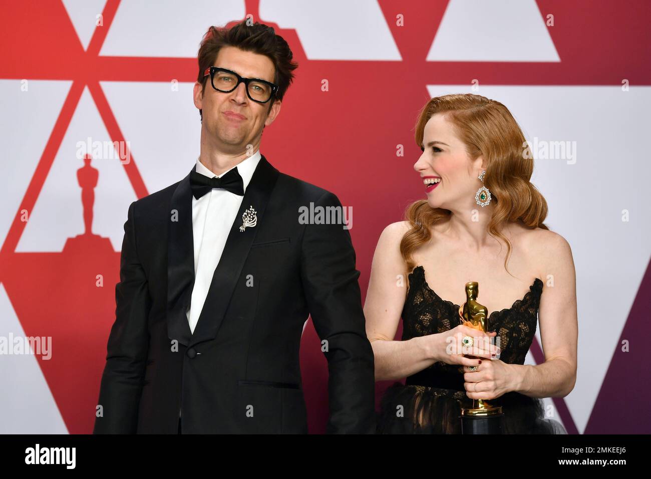 Guy Nattiv Left And Jaime Ray Newman Pose With Award For Best Live