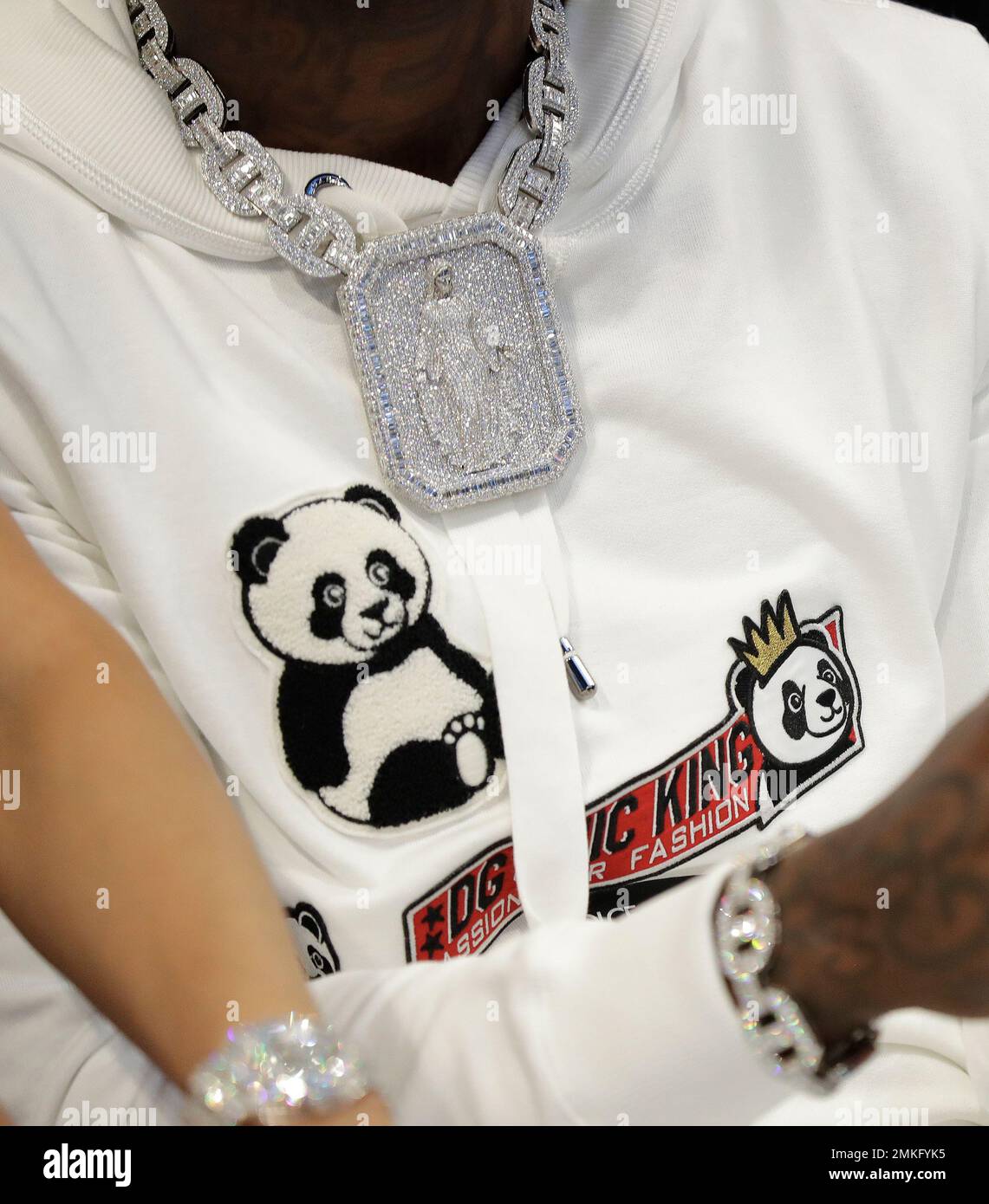 Gucci Mane Gifts Wife Keyshia Ka'Oir With New Iced Out Chain