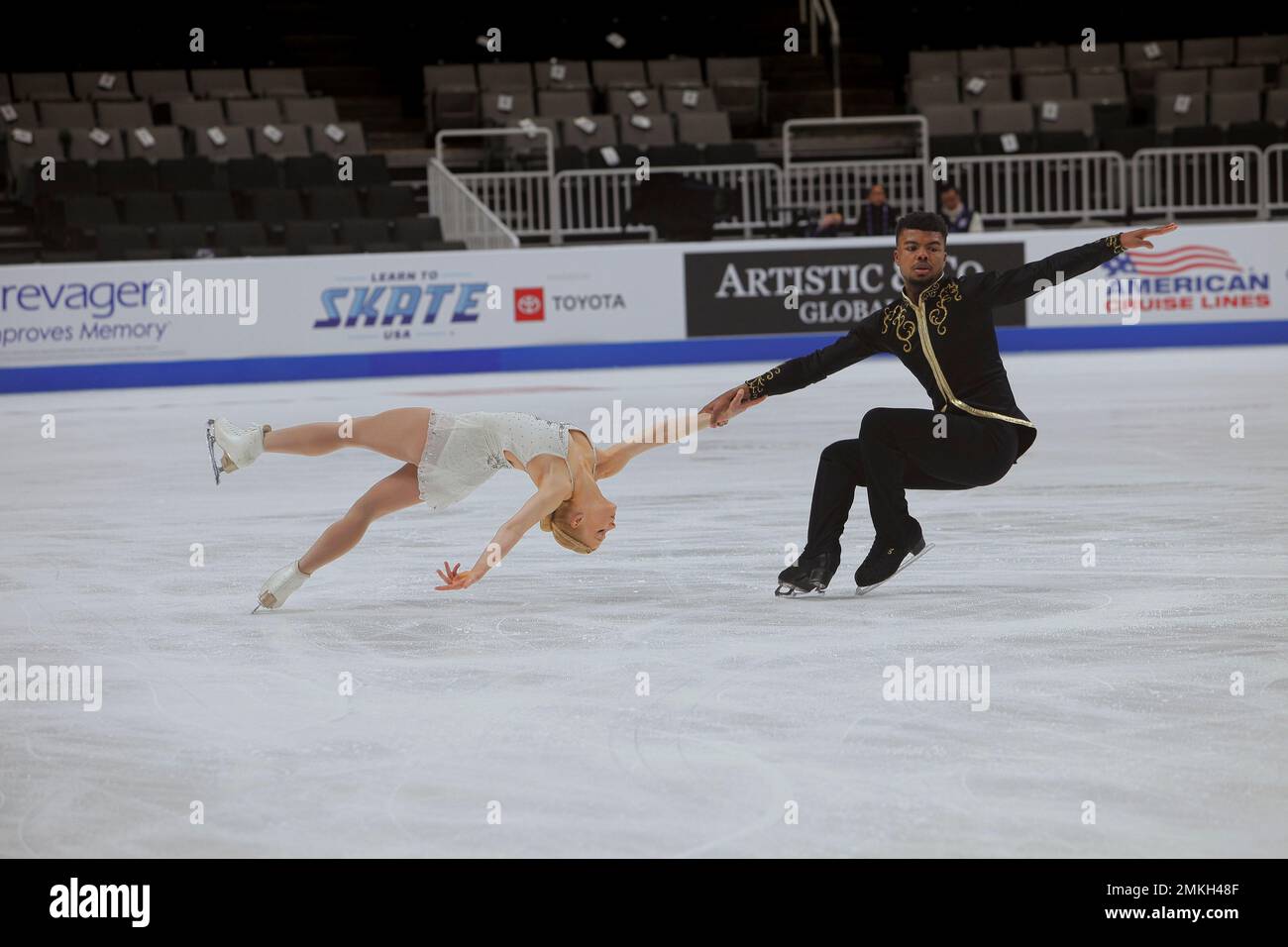 San Jose, CA, USA. 28th Jan, 2023. Nica Digerness and Mark Sadusky perform at the Pairs Free