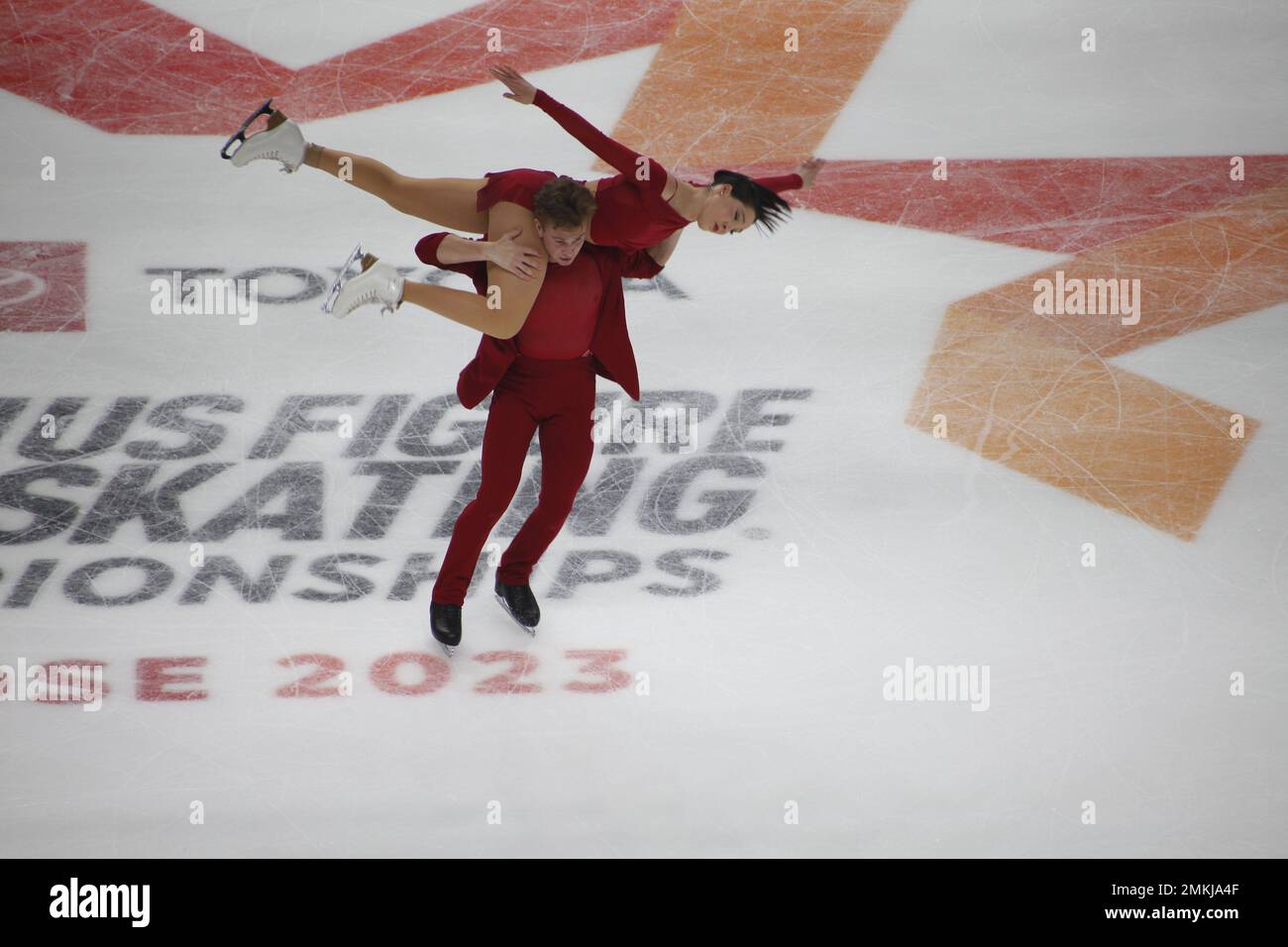 San Jose, CA, USA. 28th Jan, 2023. Fourth placed Emilea Zingas and Vadym Kolesinik performs at the Pairs Free Dance final at the 2023 Toyota US Figure Skating Championship at the SAP Center. Credit: Motofoto/Alamy Live News Stock Photo