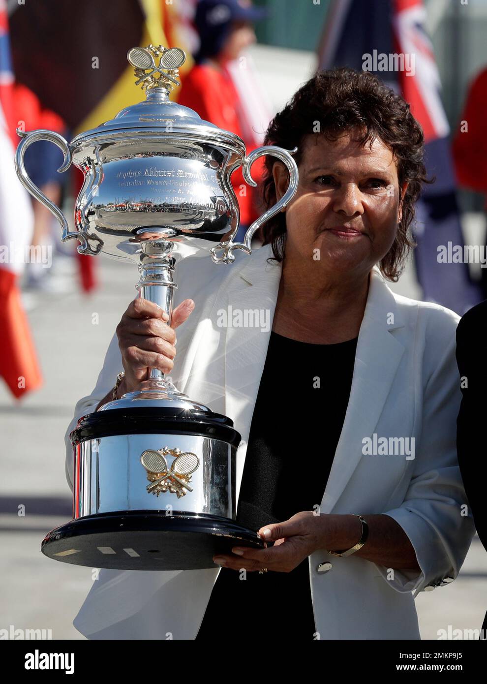 Australian Tennis Legend Evonne Goolagong Cawley Holds The Women s australian-tennis-legend-evonne-goolagong-cawley-holds-the-women-s