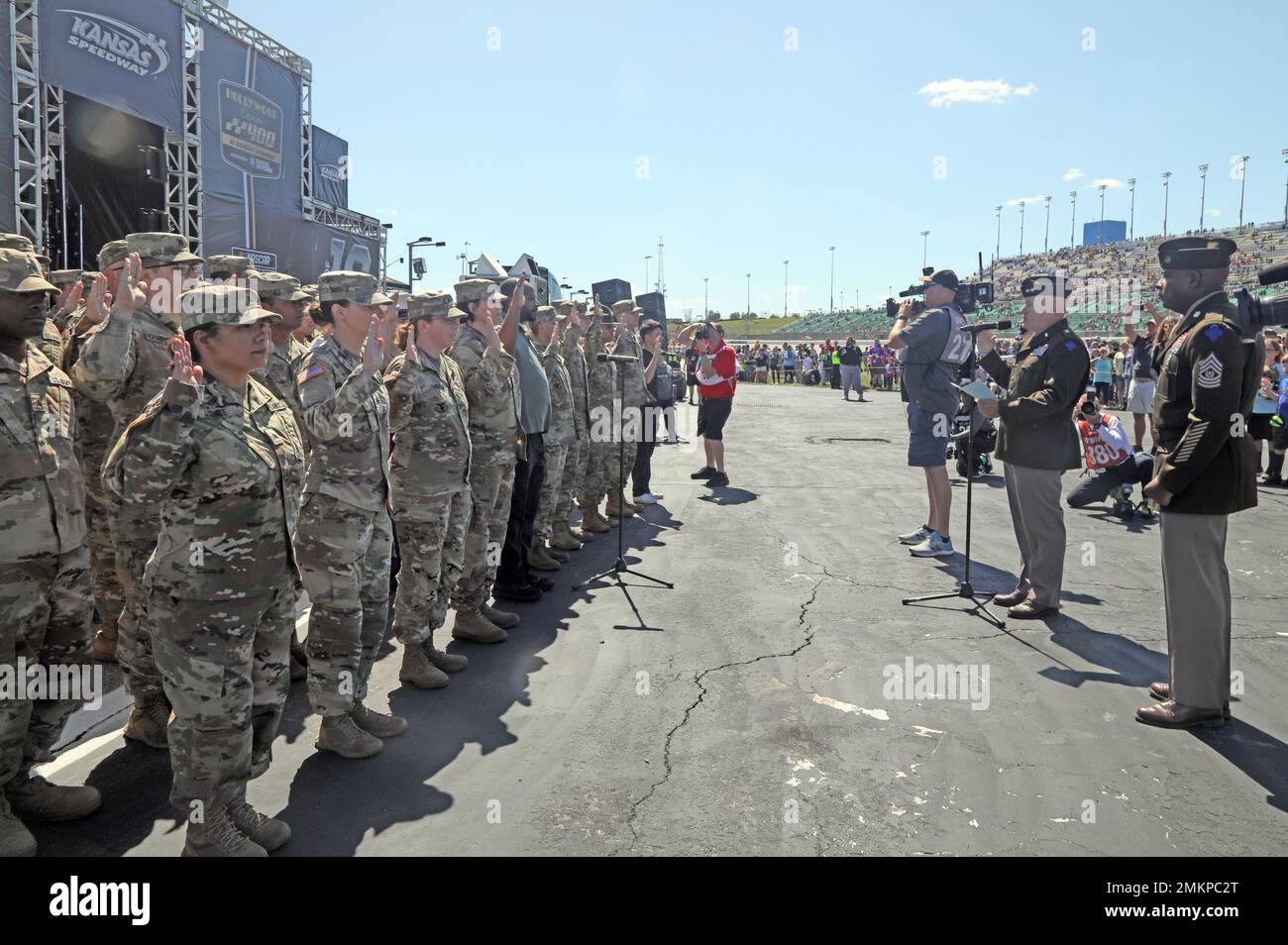 DVIDS - Images - 653rd RSG commander conducts reenlistment ceremony at NFL  game [Image 5 of 6]