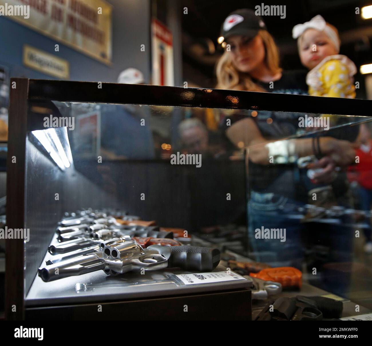 In this photo taken Dec. 21, 2108, Brooke Clark and her daughter ...