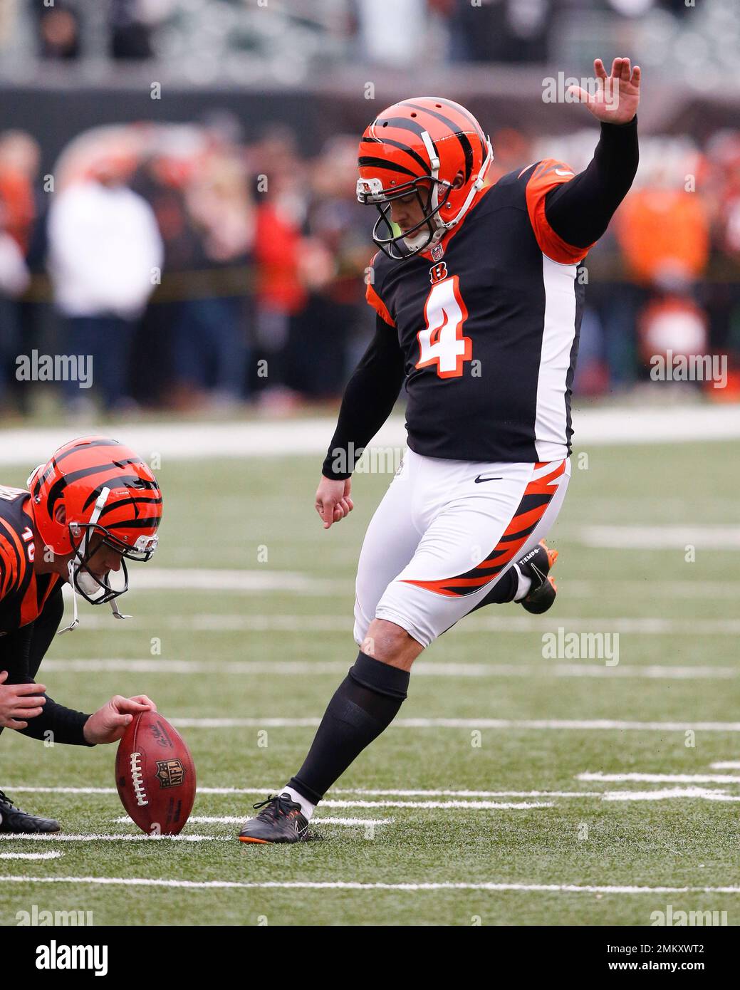 Cincinnati Bengals kicker Randy Bullock practices before an NFL