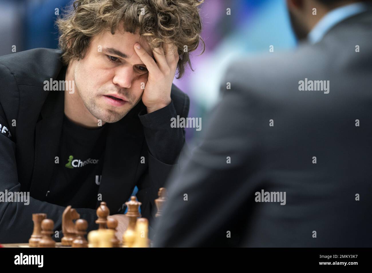 Dutch grandmaster beats world champion Carlsen at Tata Chess 