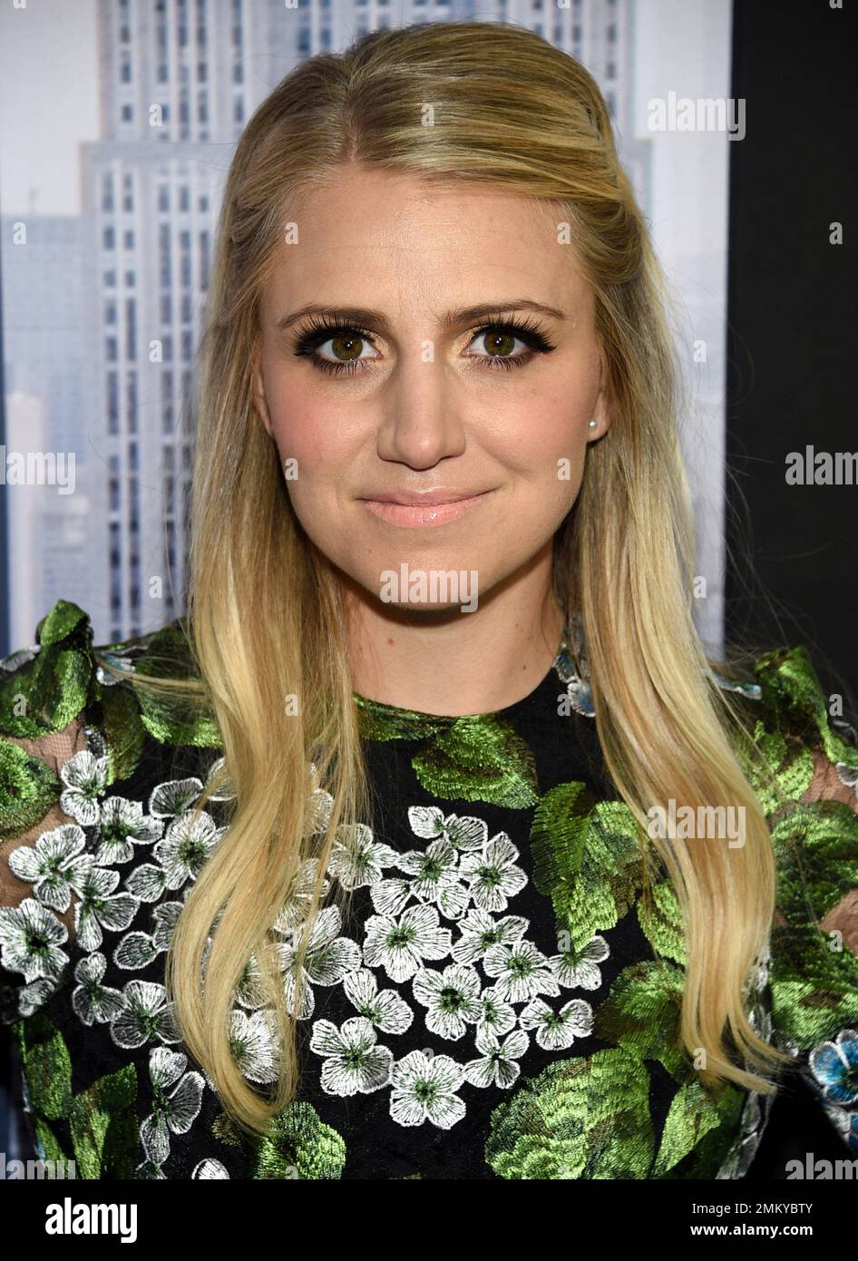 Annaleigh Ashford Legally Blonde