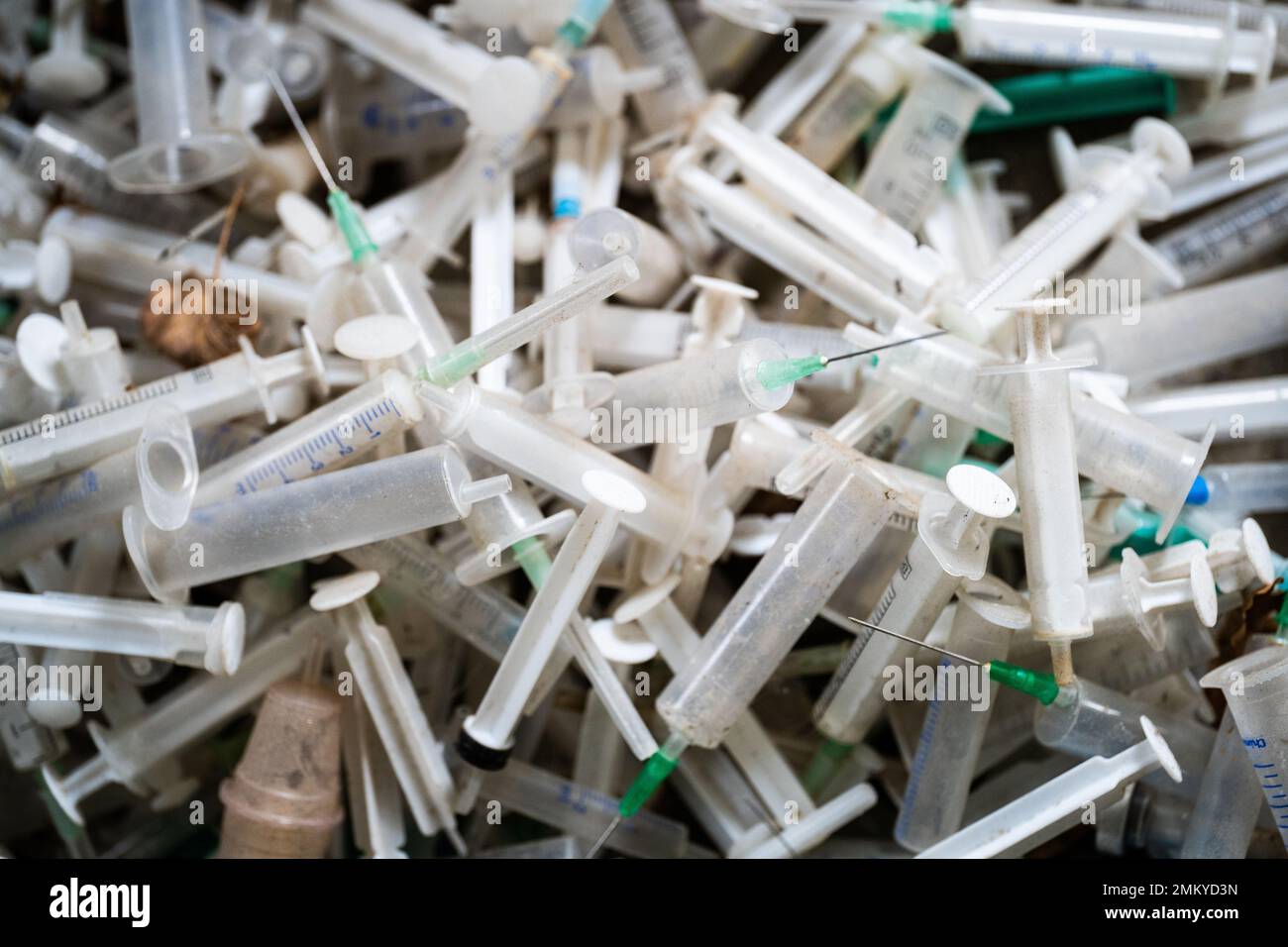 many dirty syringes and needles Stock Photo Alamy