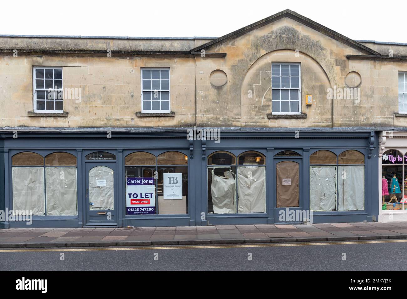 Large store that used to house Hampstead Bazaar clothing store on Pulteney Bridge has closed