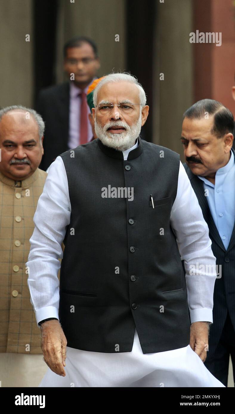 Narendra Modi's 70th Birthday: 11 Times PM Modi Proved a Point with His  Dressing - News18