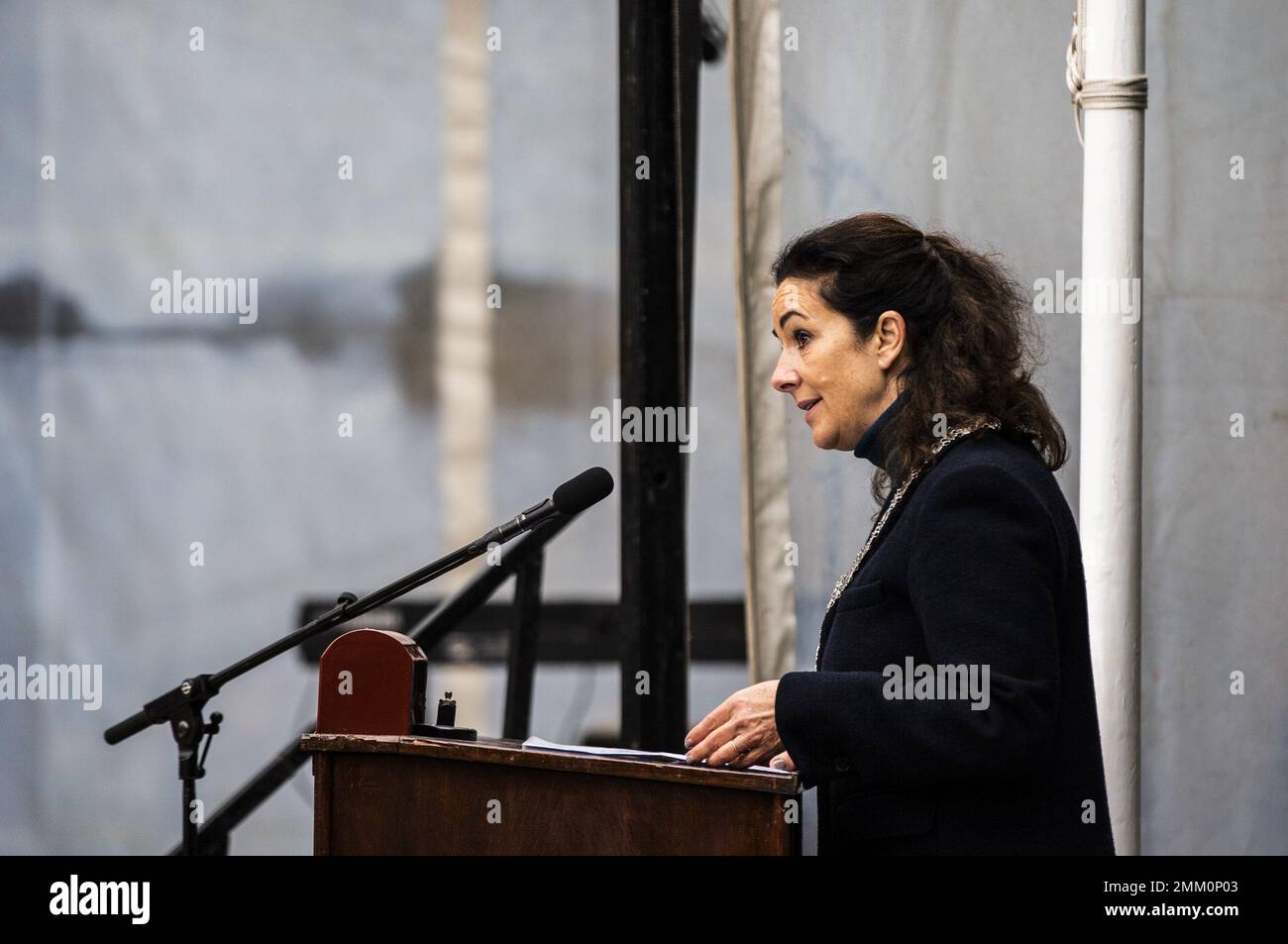 Amsterdam, Netherlands. 29th Jan, 2023. AMSTERDAM - Mayor Femke Halsema  gives a speech at the Spiegelmonument Never again Auschwitz during the  National Holocaust Commemoration. ANP EVA PLEVIER netherlands out - belgium  out