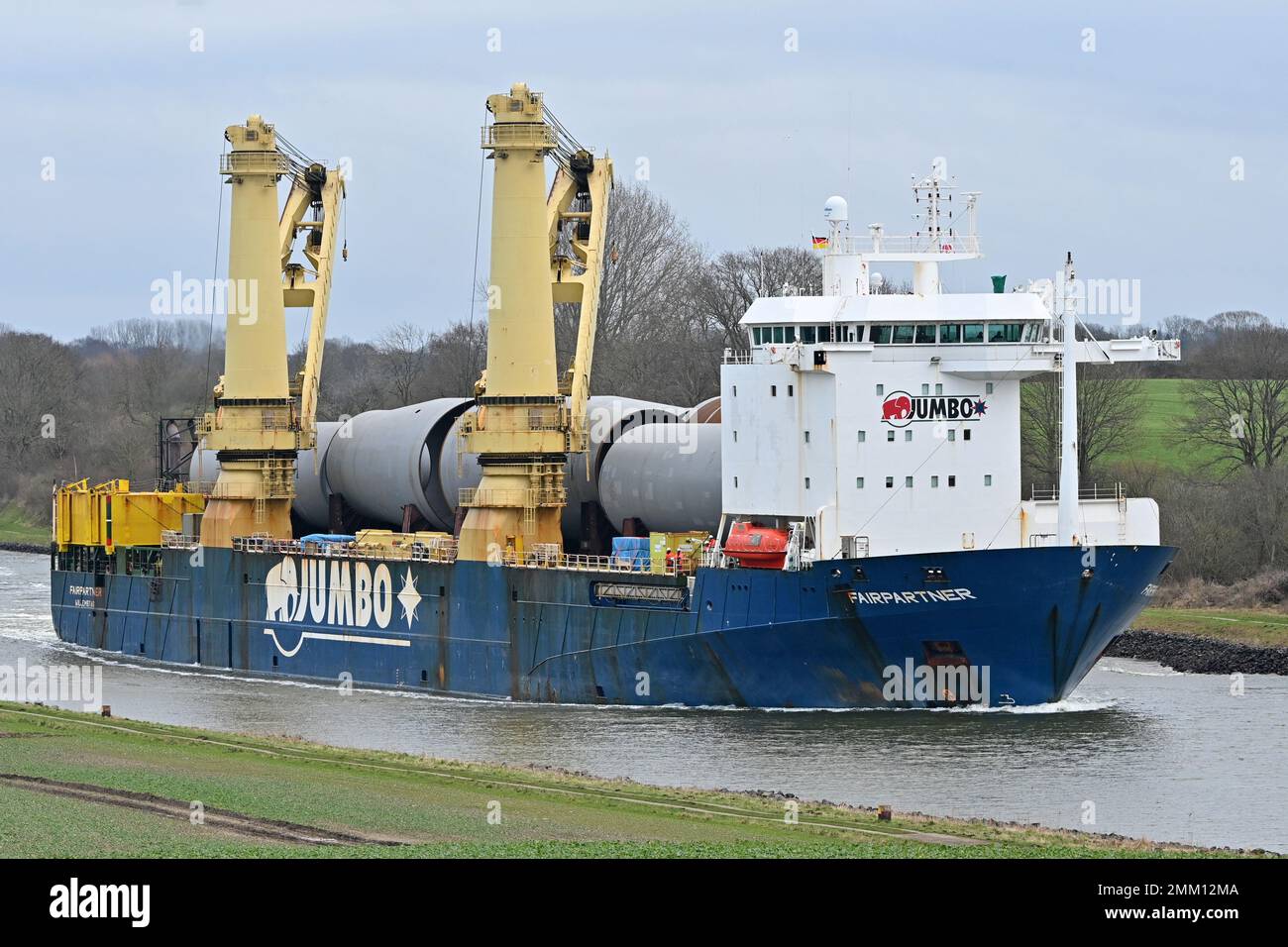 Heavy Load Carrier FAIRPARTNER passing the Kiel Canal on a trip from Rostock to the U.S. Stock Photo