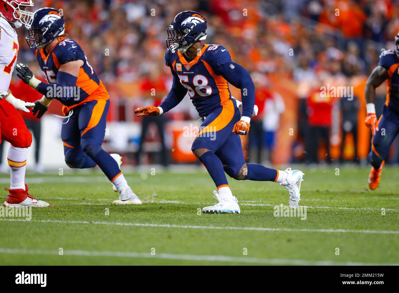 Denver Broncos outside linebacker Von Miller follows the play against ...