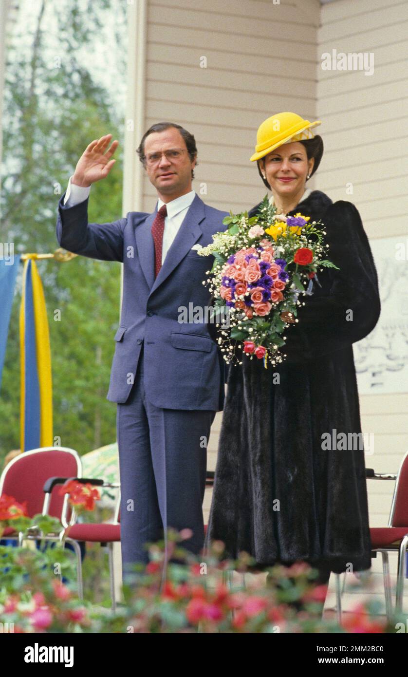 Carl Xvi Gustaf King Of Sweden Born 30 April 1946 The King Carl Xvi Gustaf And Queen Silvia
