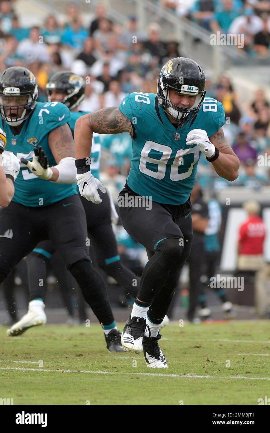 Jacksonville Jaguars tight end James O'Shaughnessy (80) runs a route