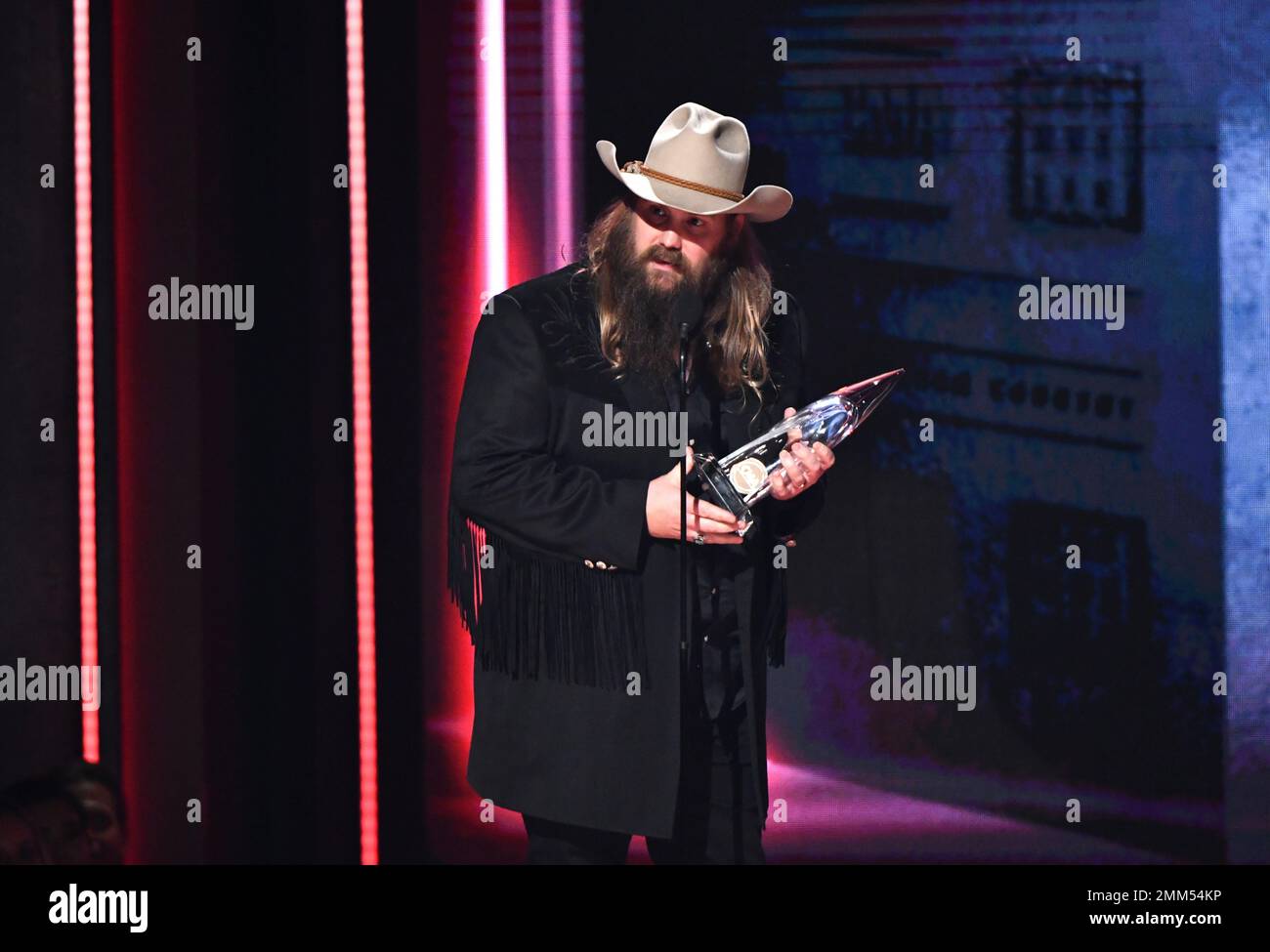 Chris Stapleton Accepts The Award For Male Vocalist Of The Year At The ...